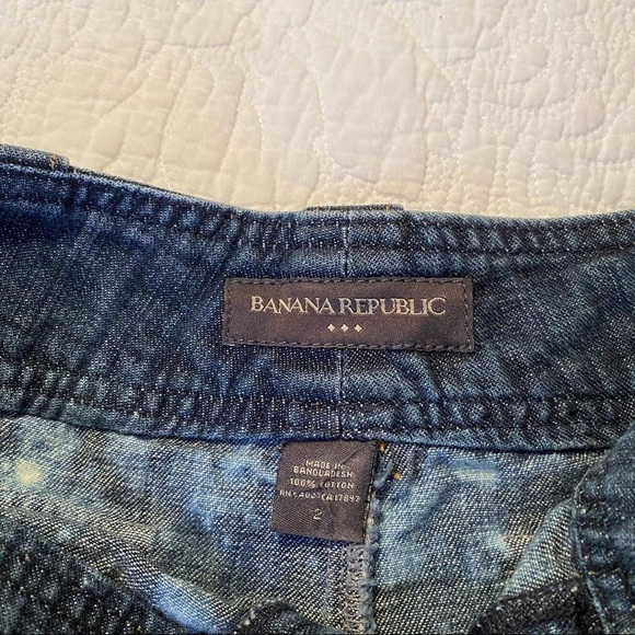 Banana Republic Factory Bleach Splatter Denim Shorts - 2 - Picture 3 of 11